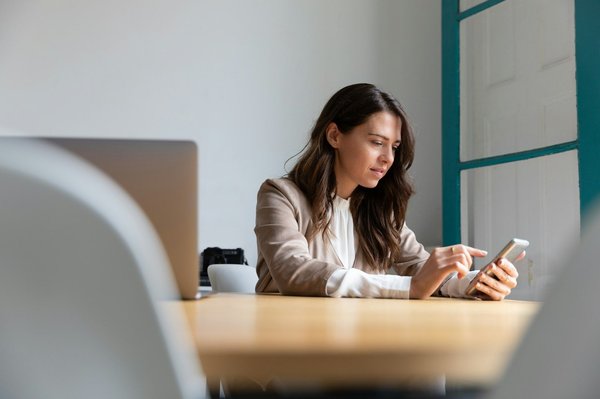 Grossiste pièces détachées téléphone : découvrez jen's mobiles